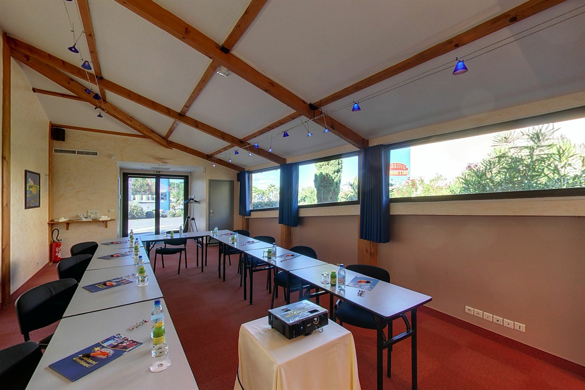 Hotel Le Phoebus Garden & Spa Gruissan Exterior foto